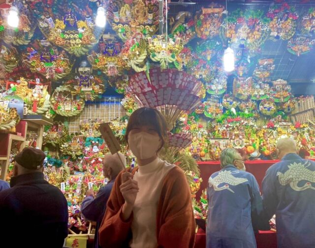 先週の金曜日に会社の皆さんと酉の市へ🐓✨
先輩が撮ってくれた私、ニッコニコです📸

#酉の市 #酉の市2022