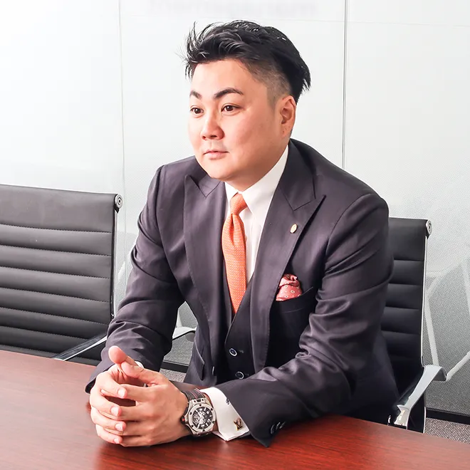 ラクサスマネジメント株式会社 代表取締役社長 川原 亮二
